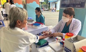 Đề xuất hỗ trợ 100% BHYT cho người từ đủ 60 đến dưới 65 tuổi