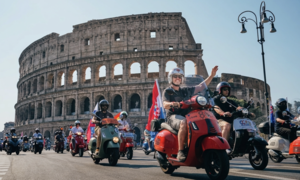 Lễ hội của cộng đồng scooter, tôn vinh 80 năm di sản Vespa