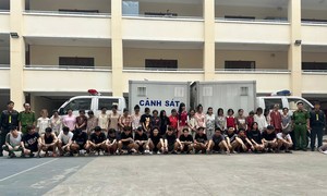 Công an TPHCM: Bóc gỡ đường dây mua bán, tổ chức sử dụng ma túy dưới vỏ bọc "pod chill"