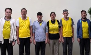 Công an TPHCM bắt băng người Philippines chuyên dàn cảnh, dụ dỗ du khách đánh bài để chiếm đoạt tiền