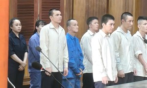 10 bị cáo trong đường dây mua bán ma túy liên tỉnh bị TAND TPHCM tuyên án