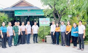 Hiệu quả từ mô hình "Điểm hẹn nông dân"