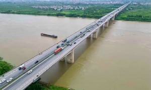 Truy tố đối tượng phê ma tuý, dùng băng dính quấn người yêu cho vào túi xách quẳng xuống sông