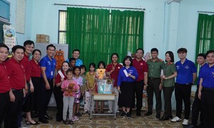Ngày hè tình nguyện vì đàn em thân yêu