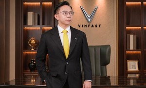 Ông Phạm Nhật Vượng và bà Phạm Thu Hương chuyển giao vai trò lãnh đạo tại VinFast và GSM