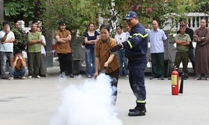 TPHCM: Xây dựng phản xạ thoát hiểm hỏa hoạn cho người dân