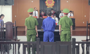 Đâm người suýt chết từ mâu thuẫn lúc ăn uống, thanh niên lãnh án 16 năm tù