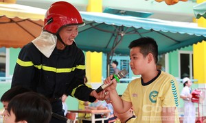 Phóng sự ảnh: Khám phá lớp học trực quan về PCCC&CNCH đầu tiên tại TPHCM cho học sinh tiểu học