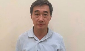 Khởi tố, bắt tạm giam Thứ trưởng Bộ Y tế Trần Văn Thuấn về tội nhận hối lộ