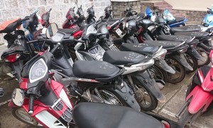 Công an TPHCM truy tìm chủ sở hữu 2 xe mô tô liên quan các vụ án ma túy