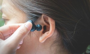 Khoảng 1 tỷ thanh niên có nguy cơ bị điếc vì nghe âm lượng mức cao