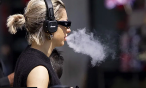Úc cấm nhập khẩu thuốc lá điện tử dùng một lần từ tháng 1/2024
