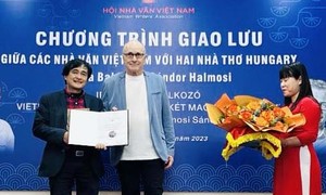 Nhà thơ Phan Hoàng được trao Giải thưởng Nghệ thuật Danube