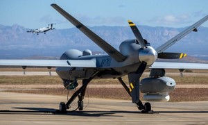 UAV của Mỹ rơi sau khi chạm trán với máy bay Nga