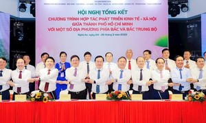TPHCM và một số tỉnh phía Bắc và Bắc Trung bộ ký kết hợp tác phát triển KT-XH