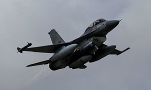 Mỹ cho phép đồng minh viện trợ máy bay chiến đấu F-16 cho Ukraine