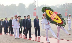 Lãnh đạo Đảng, Nhà nước vào Lăng viếng Chủ tịch Hồ Chí Minh