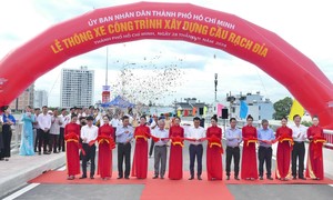 TPHCM: Thông xe cầu Rạch Đỉa kết nối Quận 7 với huyện Nhà Bè