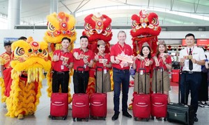 Vietjet tưng bừng khai trương đường bay TPHCM - Thành Đô (Trung Quốc)