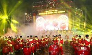 Khai mạc Lễ hội Đền Trần năm 2024:  “Hào khí Đông A - Tiếng vọng ngàn năm”