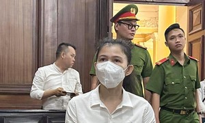 Xét xử hai bị cáo Đặng Thị Hàn Ni và Trần Văn Sỹ