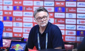 Liên đoàn Bóng đá Việt Nam chấm dứt hợp đồng với HLV Philippe Troussier