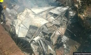 Tai nạn xe buýt ở Nam Phi khiến 45 người thiệt mạng