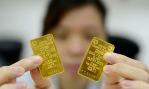 Vàng miếng SJC vượt mốc 90 triệu đồng/lượng