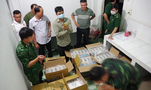 Bộ đội Biên phòng triệt xoá đường dây mua bán 14.500 gói thuốc lá lậu