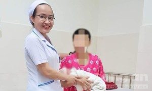 Nữ sản phụ được CSGT TPHCM mở đường đến bệnh viện gửi lời cảm ơn