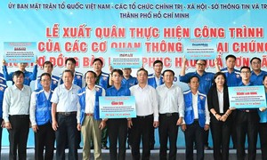 TPHCM: Các cơ quan thông tin đại chúng xuất quân hỗ trợ đồng bào khắc phục hậu quả bão lũ