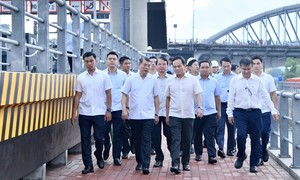 Thủ tướng kiểm tra hai dự án hạ tầng chống ngập và cải tạo môi trường trị giá hơn 19.000 tỷ đồng tại TPHCM