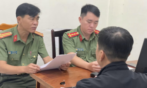 Phạt đối tượng vay tiền trên mạng, khi bị đòi nợ thì chuyển tiếp cuộc gọi sang đường dây nóng Công an