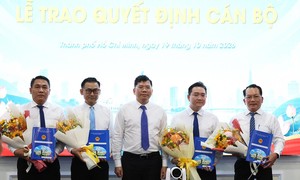 UBND TPHCM công bố quyết định điều động, bổ nhiệm nhiều cán bộ lãnh đạo