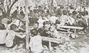 Bài 9: Lê Văn Tám có "sức sống bền bỉ trong lịch sử và trong lòng dân"