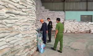 Siết chặt quản lý, ngăn chặn phân bón giả