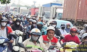 Kỳ 1: Một ngày tại Nút giao Mỹ Thủy