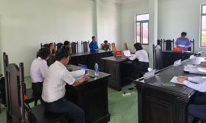 Thiếu niên cướp tiền của bé gái 10 tuổi bán vé số lãnh 3 năm tù