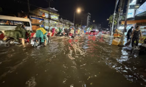 CSGT thông tin 122 điểm ngập do mưa lớn hoặc triều cường tại TPHCM, khuyến cáo người dân khi lưu thông
