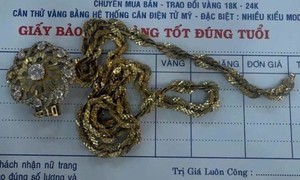 Người phụ nữ bị tên cướp theo dõi đến đoạn đường vắng rồi giật dây chuyền vàng