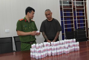 Khởi tố đối tượng dùng chất cấm sản xuất thuốc 'chuyên trị hen suyễn', rao bán khắp nơi