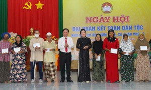 Bài cuối: Giữ bản sắc, vững niềm tin