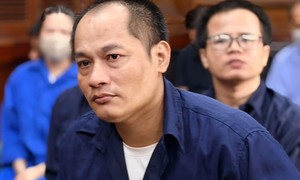 Chủ cửa hàng xe máy “hô biến” 500 xe gian thành xe mới bán ra thị trường lãnh 19 năm tù