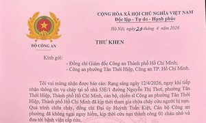 Bộ trưởng Lương Tam Quang khen ngợi hành động dũng cảm của cán bộ Công an TPHCM cứu người trong đám cháy