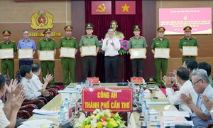 Phá 3 chuyên án ma tuý xuyên quốc gia, bắt 38 đối tượng, thu giữ hơn 38kg ma túy, 4 khẩu súng