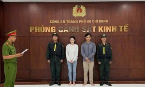Công an TPHCM đột kích xưởng sản xuất thực phẩm chức năng giảm cân chứa chất cấm, bán rộng rãi trên thị trường