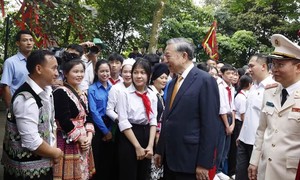 Tiếp nối truyền thống dựng nước và giữ nước, giữ gìn khối đại đoàn kết, xây dựng đất nước Việt Nam giàu mạnh