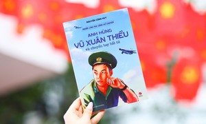 Chuyến bay bất tử của Anh hùng phi công Vũ Xuân Thiều qua trang sách