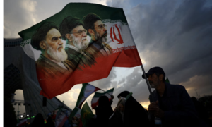 Iran tuyên bố đáp trả mạnh mẽ ‘chưa từng thấy’ nếu Mỹ nối lại các cuộc tấn công