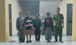 Những cuộc giải cứu và hồi chuông cảnh báo bẫy "việc nhẹ lương cao"